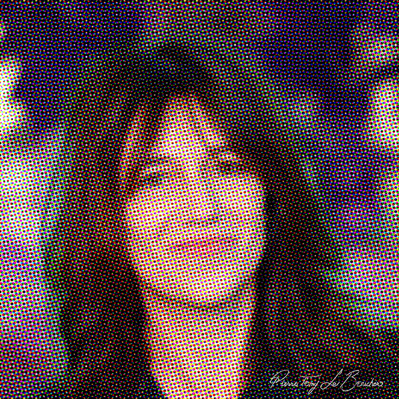 Portrait de Charlotte Gainsbourg traité par dilution optique, composé d’une trame très visible de points cyan, magenta, jaunes et noirs.