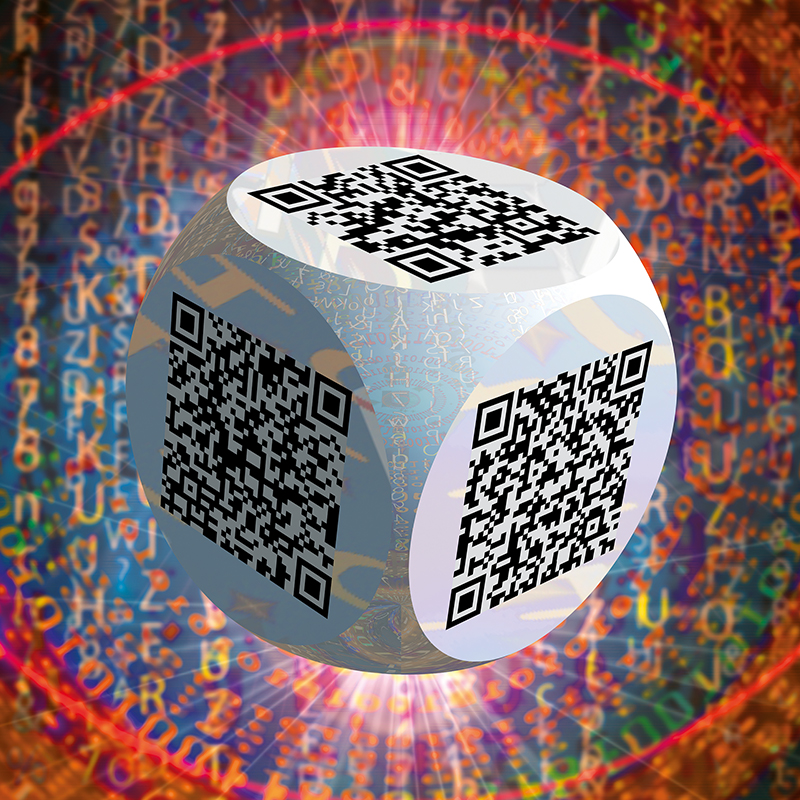 Ben 3.0 – La sculpture, sculpture cubique blanche de Pierre Tomy Le Boucher portant des QR codes noirs, présentée sur un fond technoïde composé de signes et de caractères colorés.