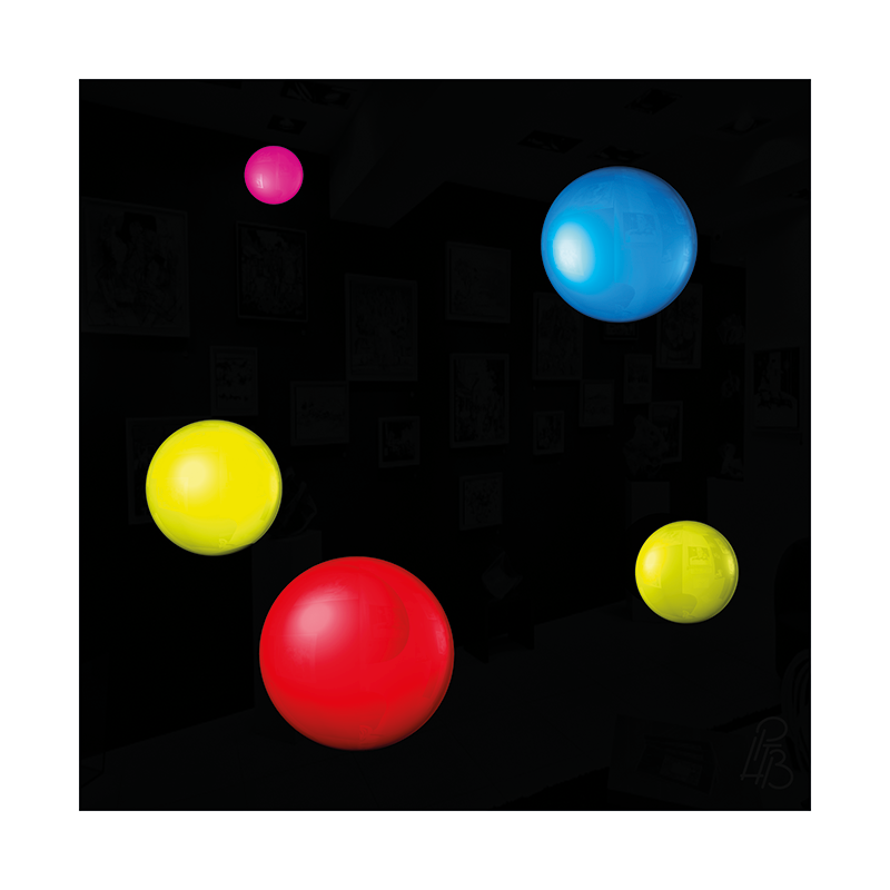 Préfiguration 3D de l’œuvre Les taches de naissance d’Arrien de Nicomédie, composée de cinq macules en relief magenta, bleue, jaunes et rouge sur un fond noir brillant.