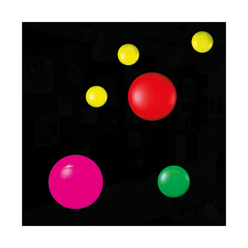 Préfiguration 3D de l’œuvre Les taches de naissance de François de La Rochefoucauld, composée de six macules en relief jaunes, rouge, magenta et verte sur un fond noir brillant.