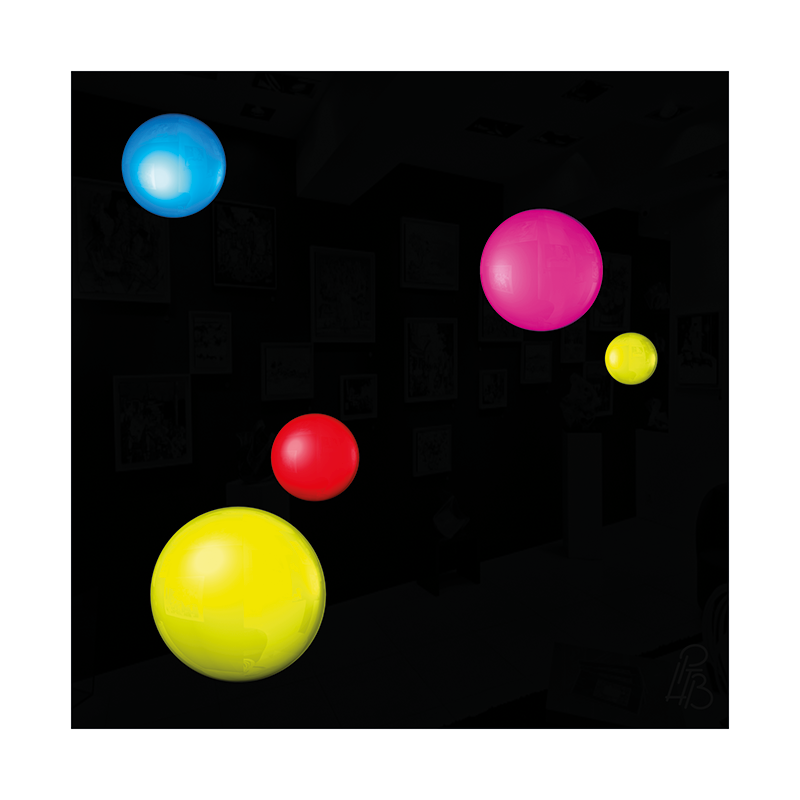Préfiguration 3D de l’œuvre Les taches de naissance de Lord Byron, composée de cinq macules en relief bleue, magenta, jaunes et rouge sur un fond noir brillant.