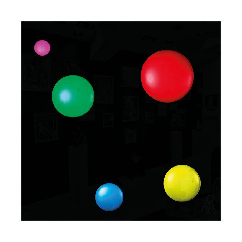 Préfiguration 3D de l’œuvre Les taches de naissance de René Bazin, composée de cinq macules en relief magenta, verte, rouge, bleue et jaune sur un fond noir brillant.